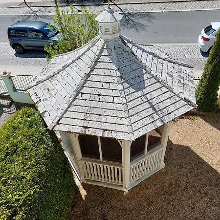 Lindenhof Apartament